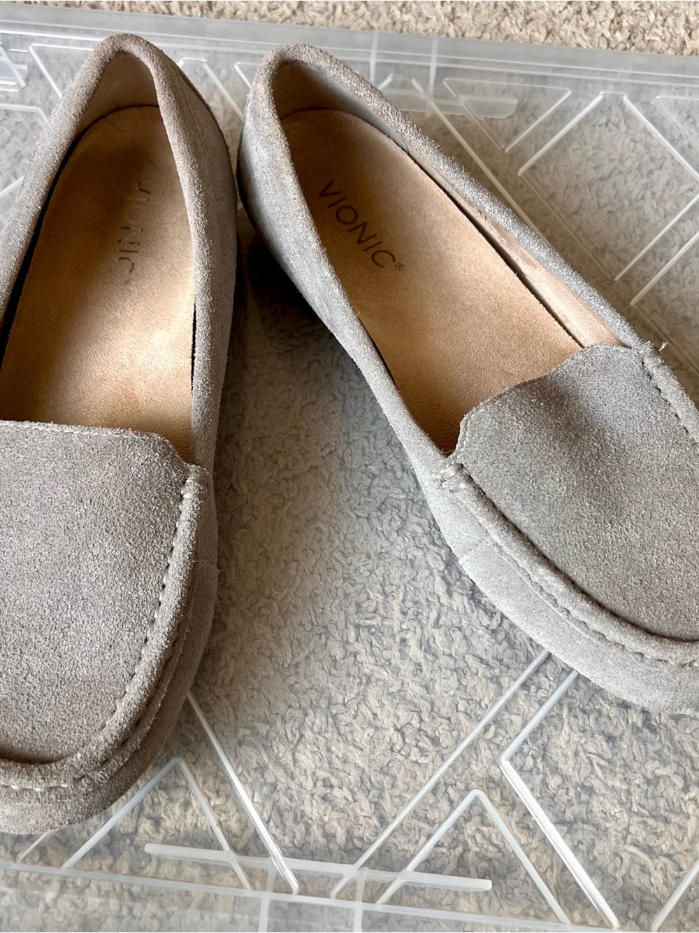 Vionic Debbie Women’s Gray Suede Loafers Classic Comfort Size 9.5